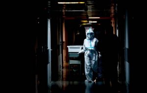 Американский эпидемиолог признал четвертую волну COVID в стране