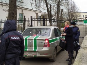 Обвинение считает, что Соболь нанесла травму женщине, в квартиру которой она проникла   (У потерпевшей Субботиной обнаружили телесные повреждения)