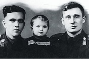 "Огромное небо": советские летчики спасли берлинцев 55 лет назад