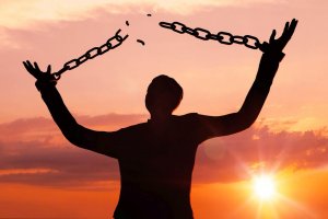 Власть спикера Вячеслава Макарова всё: депутаты ЗакСа «сбросили оковы» и перешли на сторону Анохина