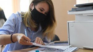 В Роспотребнадзоре назвали условие отмены масок в офисах