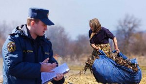 Факт сжигания мусора на собственном участке нарушает целый ряд норм