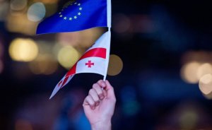Выговор ЕС — парламент Грузии оправдывается за закон о судах