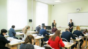 Кабмин поддержал законопроект о бесплатном 2-м высшем творческом образовании. Премьер-министр РФ Михаил Мишутин: Почти 20 млрд рублей выделено на дороги к туристическим местам