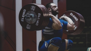 Дарья Ахмерова принесла России первое золото домашнего ЧЕ по тяжёлой атлетике