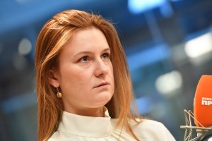 Посетившая Навального Бутина встретилась со студентами. За ответы ее подняли на смех