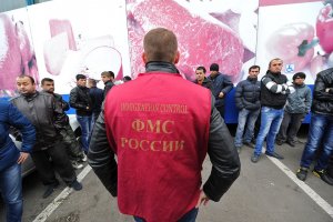МВД предложило главам стран СНГ забрать нелегальных мигрантов домой  ( В противном случае их пообещали выдворить в принудительном порядке )