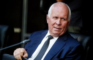 Чемезов заявил о риске прекращения поставок электроники в любой момент