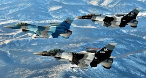 ЕС готовят к ядерной войне: зачем США перебрасывают истребители в Польшу