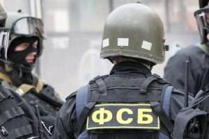 В девяти городах России задержали 16 сторонников украинских радикалов "М.К.У."    (По данным ФСБ, задержанные планировали массовые убийства)