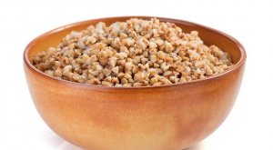 Экспорт разогнал цены на гречку. материал здесь: https://www.vedomosti.ru/business/articles/2021/04/27/867918-eksport-razognal