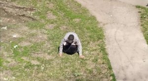 В Кузбассе мужчина сходил в туалет, как собака