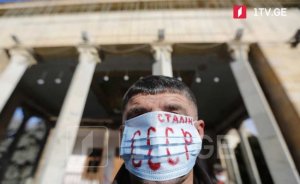 Жители Гори требуют вернуть памятник Сталину