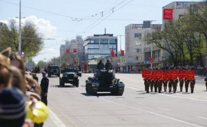 В Приднестровье День Победы встречают военным парадом и салютом