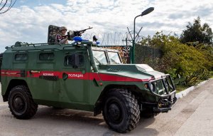 Военные РФ в Сирии остановили двигавшуюся по несогласованному маршруту колонну техники США