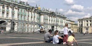 Дворцовую площадь начали готовить ко Дню города