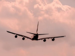 Самолет с военным командованием Польши подал сигнал о захвате