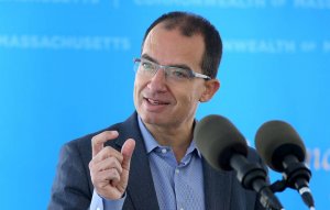 Девять человек стали миллиардерами благодаря производству вакцин от коронавируса