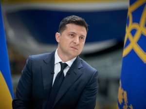 Эксперт назвал создание Зеленским "фольксштурма" истерией и милитаризацией Украины
