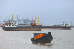 Прибалты роют себе могилу, поддерживая транспортную блокаду Беларуси   (Новые санкции против Лукашенко обанкротят порты Литвы и Латвии)