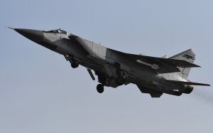МиГ-31 развернул норвежский патрульный самолет от границ РФ