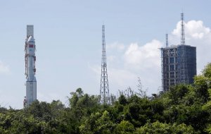 Китай запустил космический грузовик "Тяньчжоу-2" к модулю формируемой на орбите станции