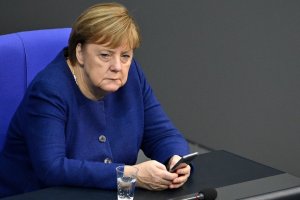 СМИ: спецслужбы США несколько лет шпионили за Меркель и другими политиками Европы через датский интернет-кабель
