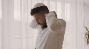 Зачем Алексею Навальному Коран и почему Леонид Волков празднует еврейскую свадьбу