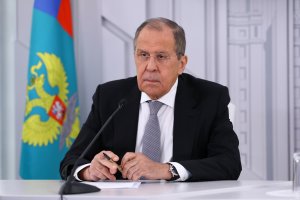 ...наблюдать, как натовцы защищают курс украинского руководства на «зачистку» своей территории от русского языка и образования...– это не та тема, которую мы готовы обсуждать с НАТО - С.В.Лавров