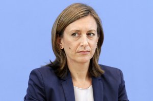 В ФРГ заверили, что вопрос вступления Украины в НАТО не рассматривается