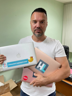 Пока Осташко ищет специалистов, навальнята уже смазывают лыжи