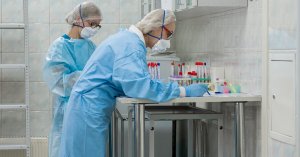 Что за препарат для лечения COVID-19 разрабатывает Минобороны?