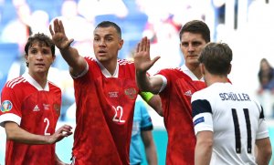 [Кто заплатит за позор?] Дорогие вы наши! Кто платит нашим футболистам миллионы и как их проучить. Три наивных вопроса про Евро-2020