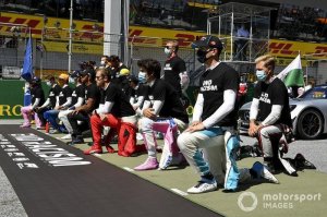 Зачем преклонять колено? BLM и манипуляции