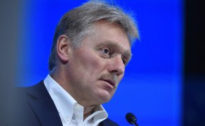 [«Два государства один народ»] Песков - Зеленскому об украинском флаге над Госдумой: «Украинский народ — дружественный и братский для России. То, что там такие руководители, это неудача для Украины»