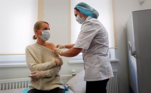 [водку после вакцинации можно] Разработчик «Спутник V» отверг запрет на алкоголь при вакцинации