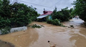 Севастопольские реки выходят из берегов из-за дождя, власти создали оперативный штаб