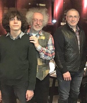 Сын главреда “Эха Москвы” отправится служить в армию