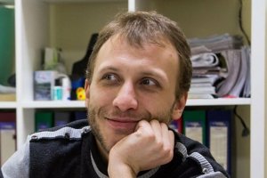 Журналист-«иноагент» хотел показать недостатки закона и перевёл 100 рублей губернатору   (На Дениса Камалягина написали заявление о даче взятки должностному лицу)