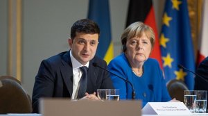 [«suare»*] Меркель и Зеленский договорились поужинать. «Мы пригласили тишину На наш прощальный ужин»**