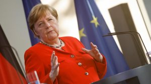 [«Последний дюйм»] Bloomberg: Вместо того, чтобы «хотя бы на дюйм» пойти навстречу требованиям Вашингтона по «российскому» газопроводу, Канцлер Германии «унизила» Президента США поддержкой проекта