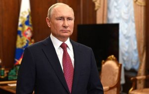 Путин рассказал, как решил написать статью про Украину. Президент отметил, что на Украине миллионы людей хотят восстановления отношений с Россией