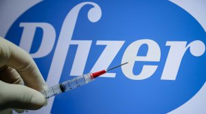 На Украине испортили почти 10 тысяч доз вакцины Pfizer (Ранее  в Эстонии из-за жары испортились 68 тыс. доз вакцины AstraZeneca)