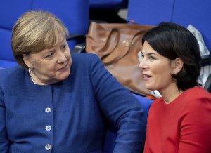 [«Jucker»*] Враг «Северного потока — 2» стремительно проигрывает в Германии: с женским царством не сложилось. «СП-2» выигрывает выборы?