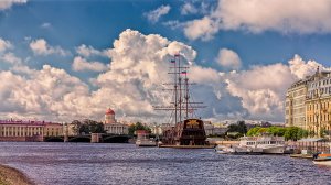 Петербург попал в топ-3 регионов, куда россияне хотят переехать для удаленной работы