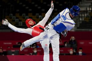 [Четвёртое золото России] Максим Храмцов первым в истории российского тхэквондо завоевал олимпийское «золото». В финале турнира в Токио он одолел иорданца Салеха Эльшарабати - 20:9