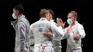 Победив команду США российские рапиристы вышли в финал Олимпиады и гарантировали себе серебро  ("Заслуживают наказания": глава USADA обвинил Россию в мошенничестве )