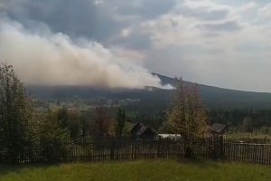В Свердловской области борются с сильнейшим пожаром на горе Качканар