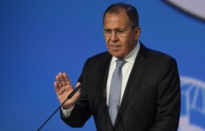 Лавров заявил, что Россия не будет упрашивать США возобновить работу генконсульства   (Как отметил глава МИД РФ, это была инициатива Вашингтона)