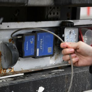 После мигрантов — грузовики: Лукашенко нашел новый способ наказать Литву